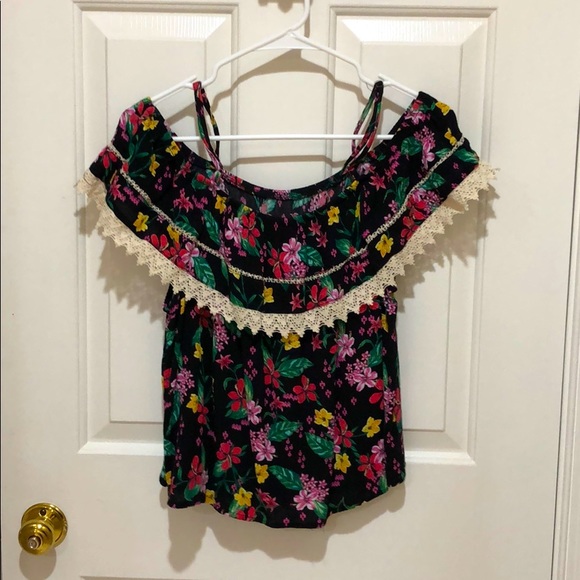 Off-the-Shoulder Floral Blouse with Lace - Picture 2 of 3